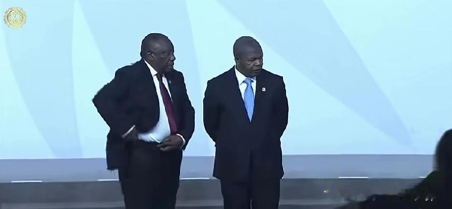 G20名场面：南非总统提裤无视高市，握手被晾成空气，2025年巴西里约G20峰会