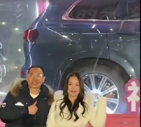 近日，浙江一女游客晒出她刚刚收到的新年礼物——浙江台州神仙居景区送给她的价值30