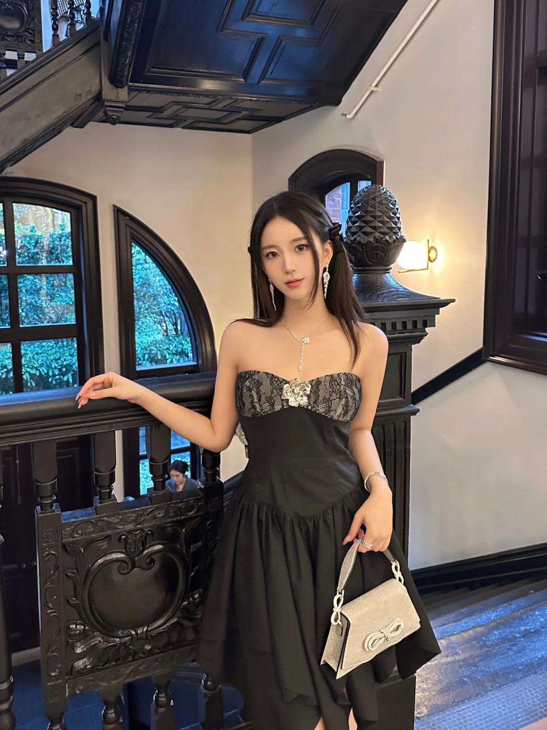 蝴蝶结黑色系ootd📼上海宝丽轩老洋房楼梯