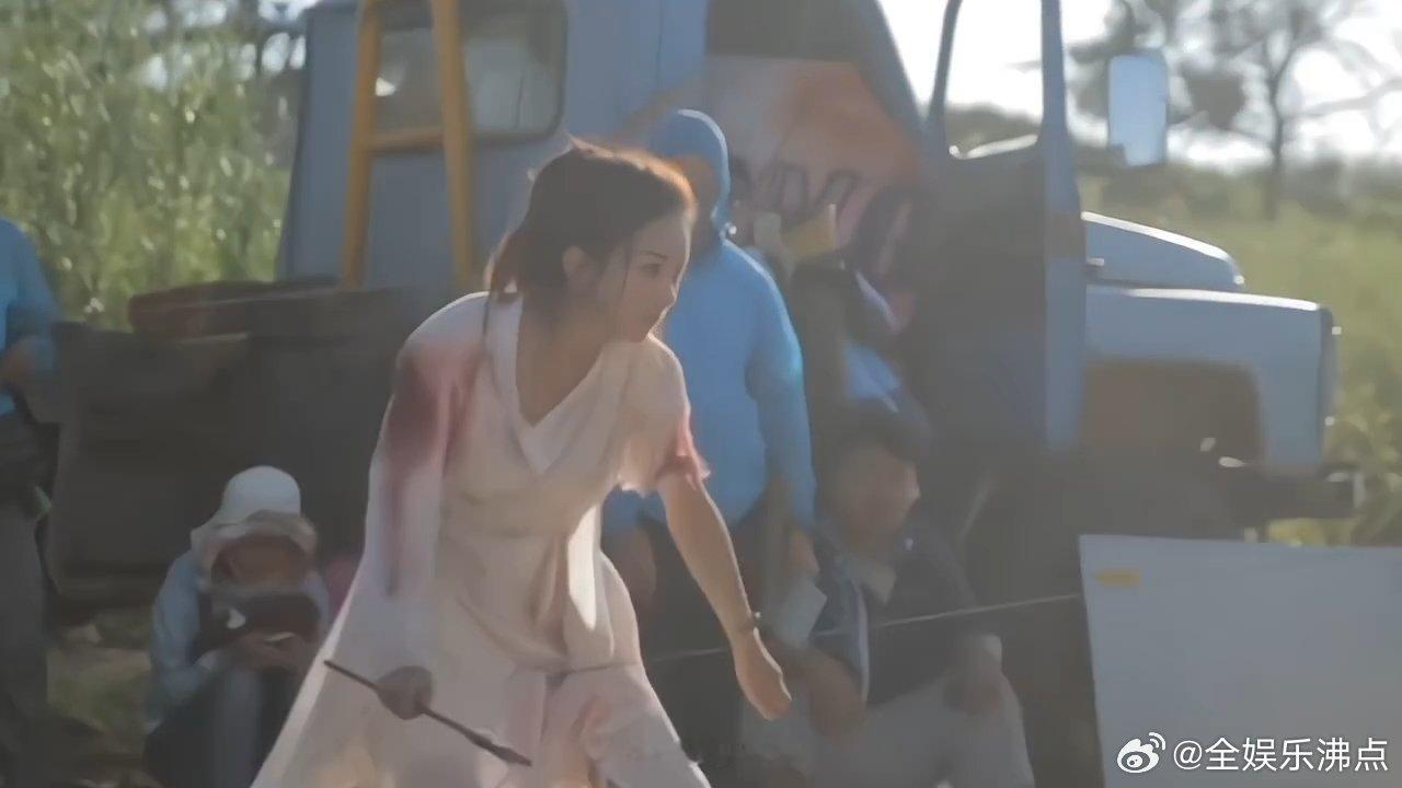 赵丽颖楚乔传已经播出十年了楚乔传播出十年了 2016年的夏天，上古真神楚乔传诞生