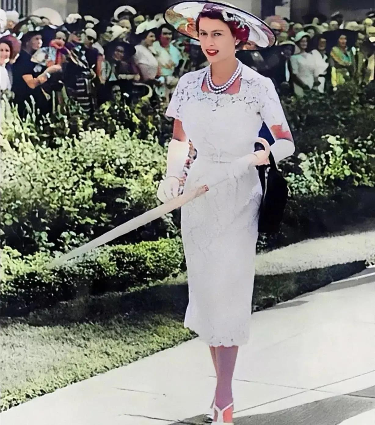 冷知识，伊丽莎白二世在位70年，从未访问过以色列。哪怕到了约旦访问，她也拒绝接受