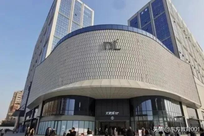 全国旅游景区如果学胖东来“免门票”服务，估计营业收入会提高60倍以上倍。

全国