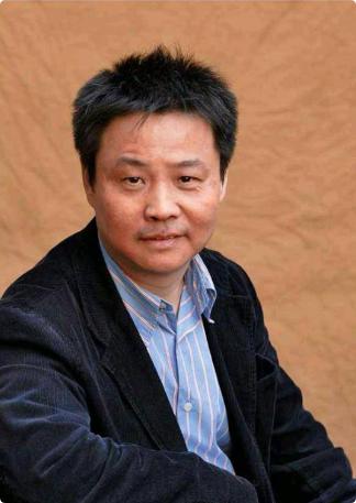 余华说：“有的女孩，可以什么都不用做，嫁得良人，一生幸福；有的女孩，天生善良，却