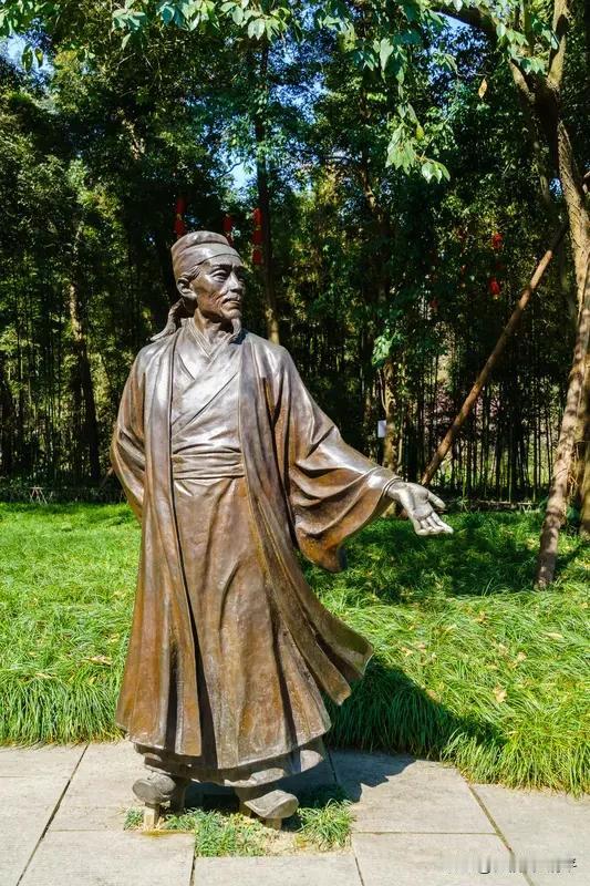 痛苦能激活人的智慧才华，
快乐也能激活人的智慧才华，

杜甫是前者，
李白是后者