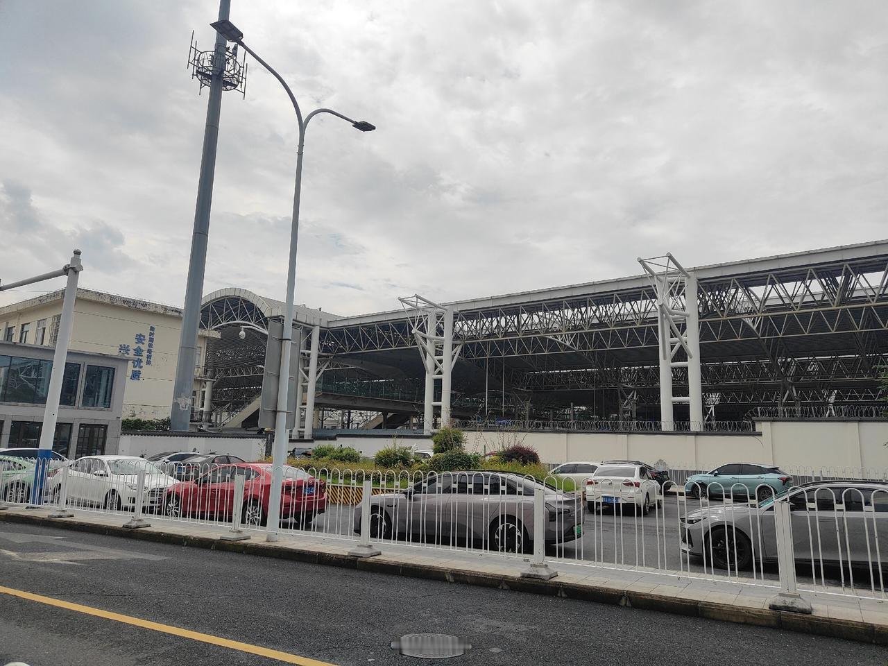 合肥火车站南北广场地下通道