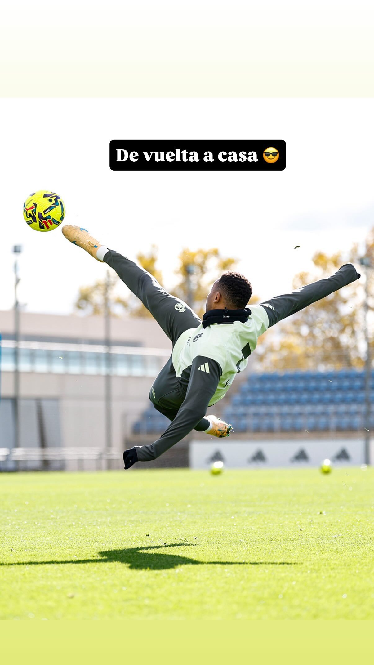 IG STORY更新De vuelta a casa😎回家😎