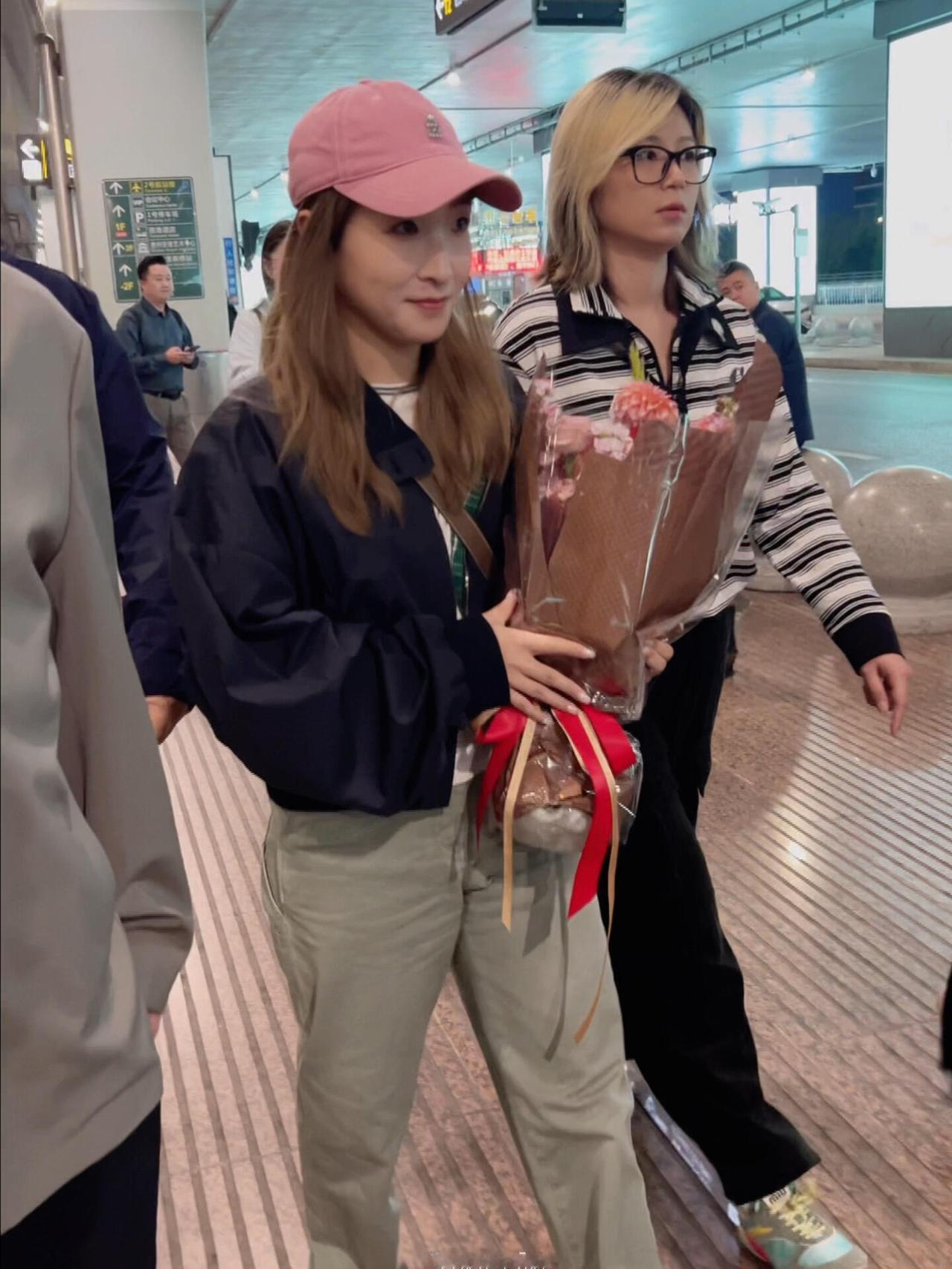 刘诗雯真的好漂亮，身材比例真的好好，个人迷人气质，努力样子很美！
明明三十多岁了