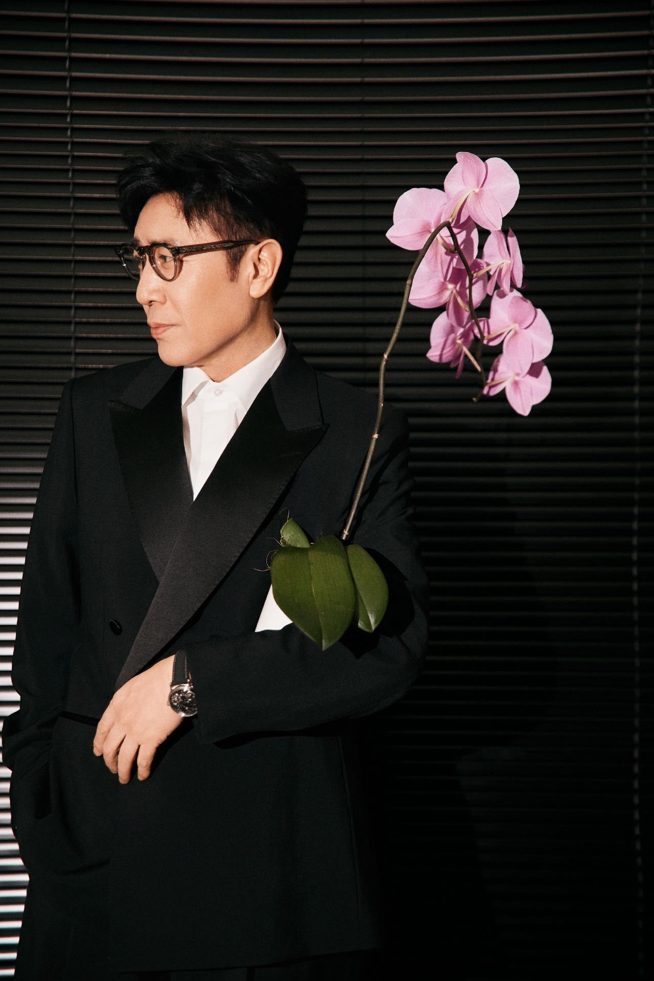 于和伟携主演电影《森中有林》出席北京国际电影节，佩戴2026全新发布的宝玑标志性