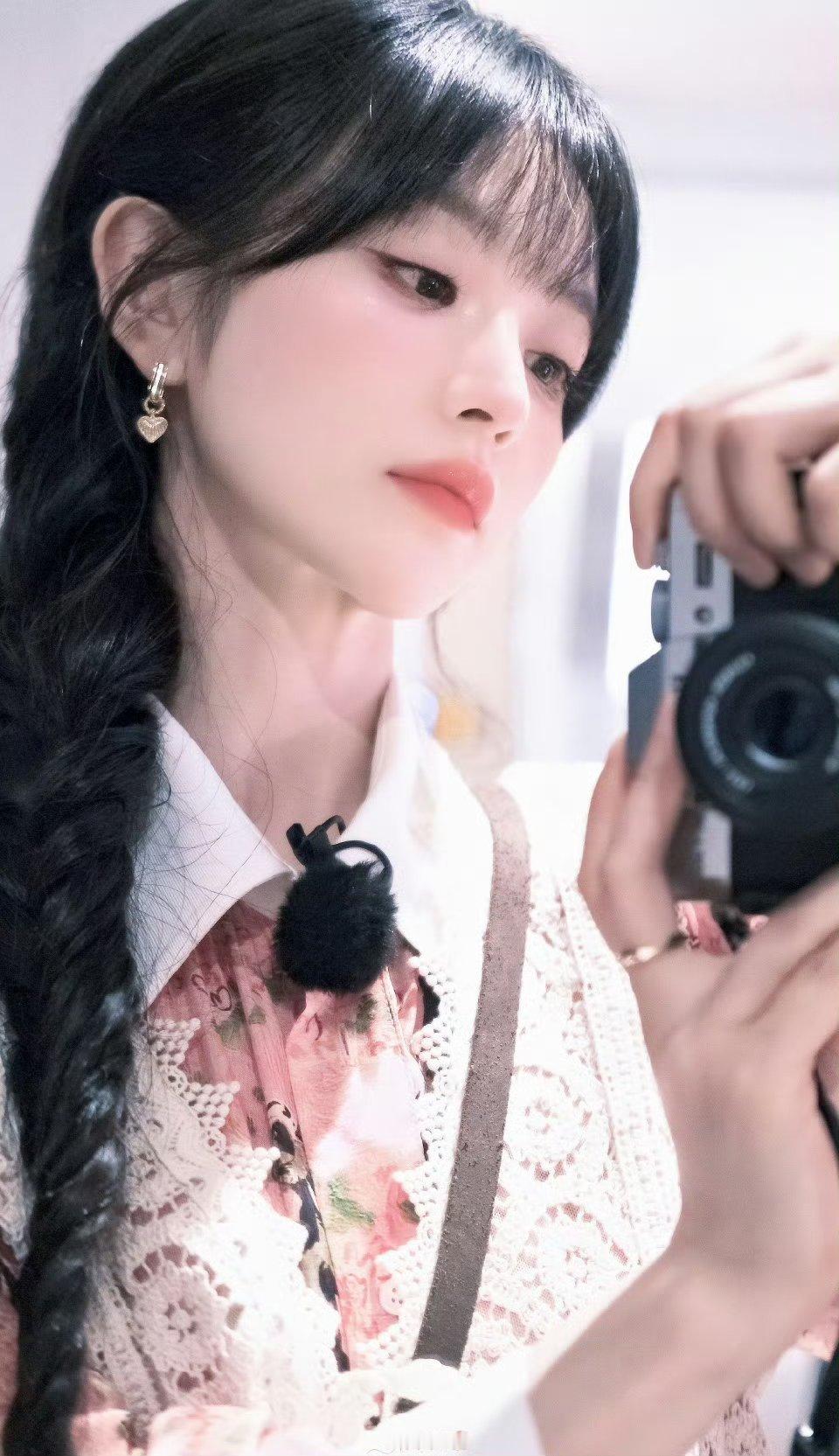 #田曦薇[超话]#田曦薇蛋黄过敏是怎么回事啊？不得不说，妹妹长的是真的很美，感觉