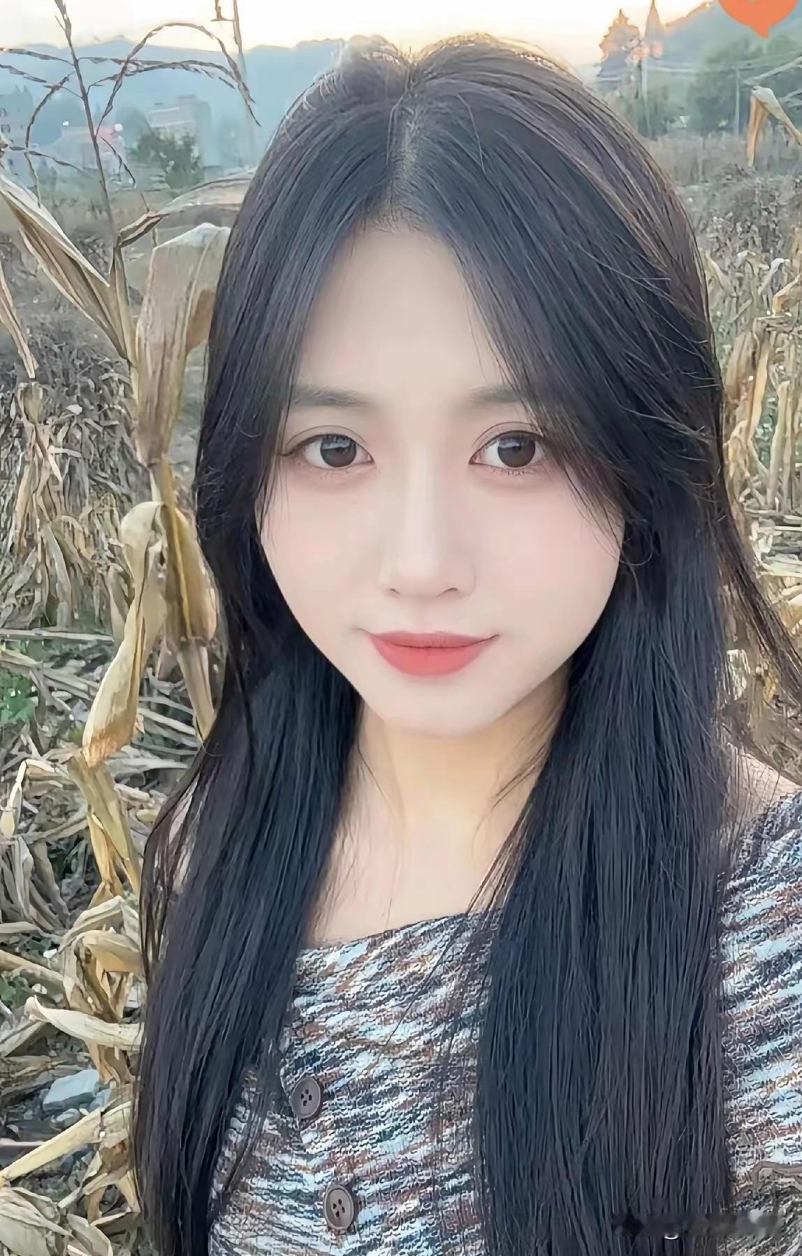 邻居家的女儿今年都三十岁了还没找到婆家，主要是她要求条件太高了。她说，婆婆和公公