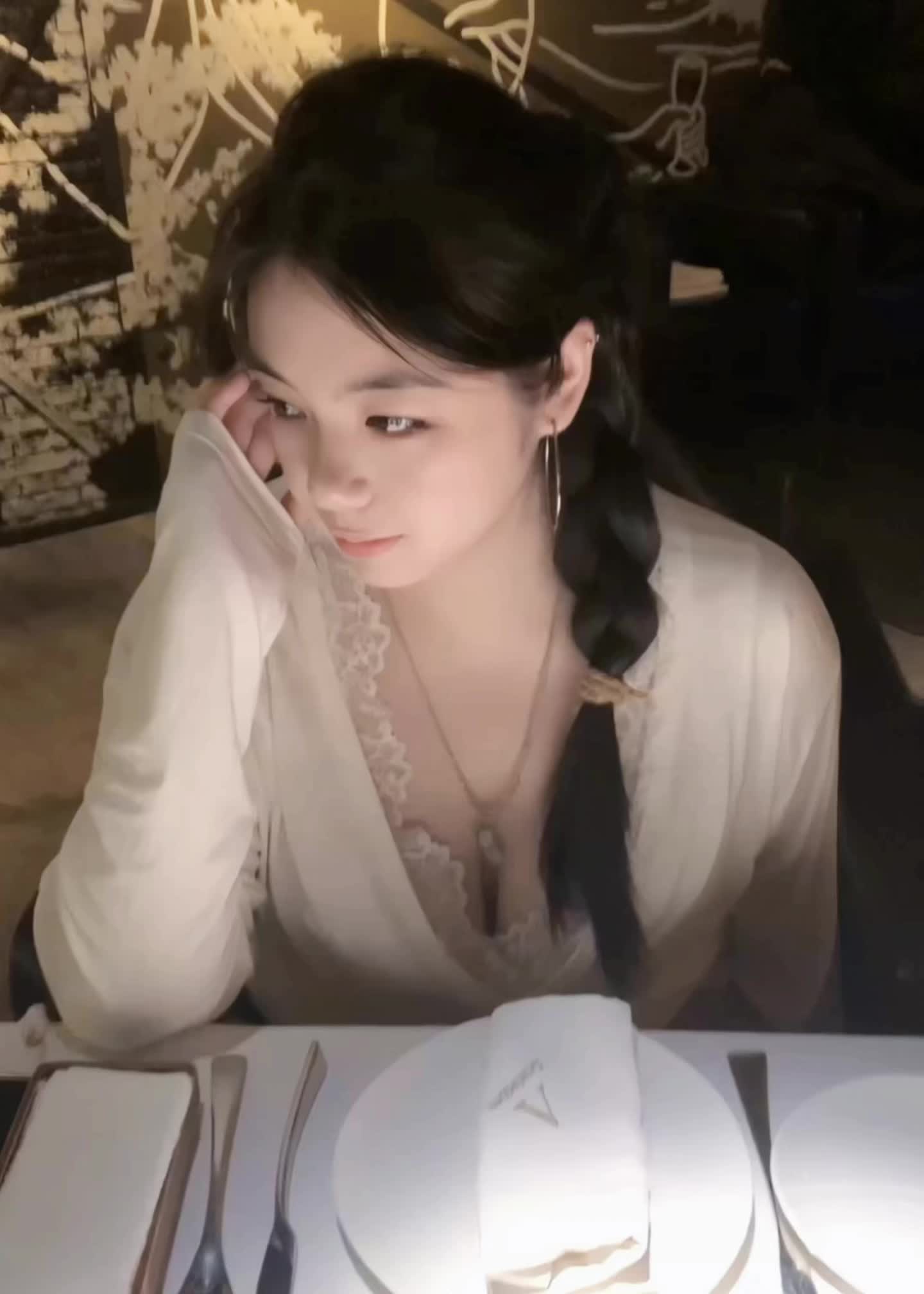 如果因我而感到幸福请上钩𐃆 ˒˒𑙕 .   ᩙ . ꛒ