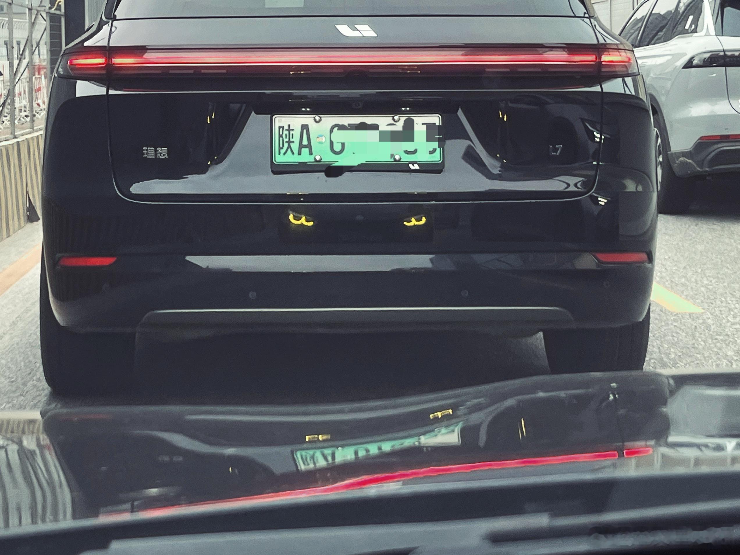 一车亦景[超话]  周末溜车。这个CS的小黄灯还挺好看的，本来还想把它还原了，现