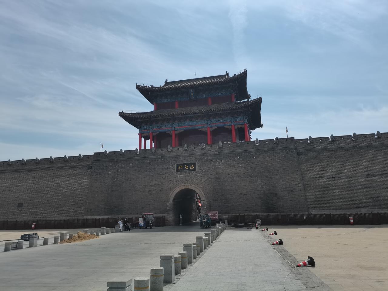 大名古城
大名县城中心地带的
一座古城
宋代时叫大名府
最著名的景点
当属大名府