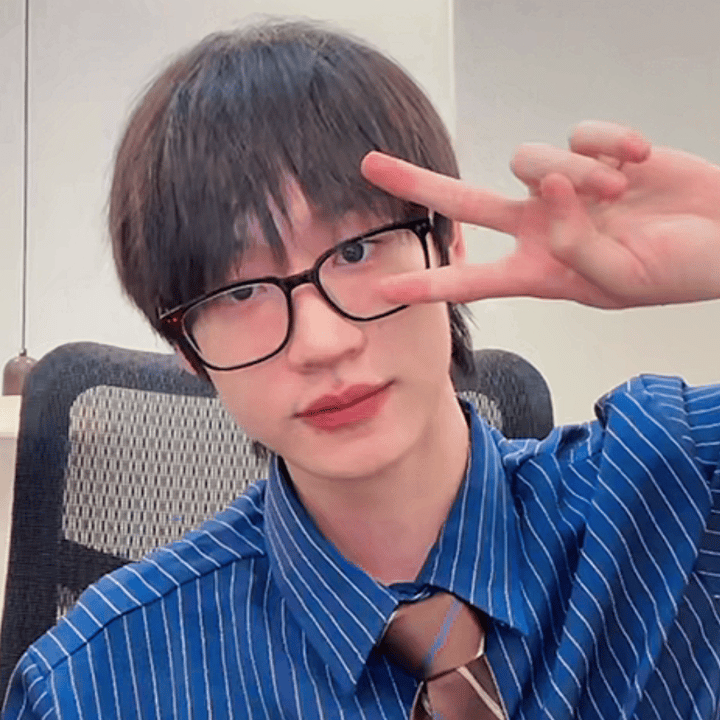 ak刘彰歌曲心口不一 刘彰 原创音乐人 截修gif｜今天是好可爱的小猪包boss