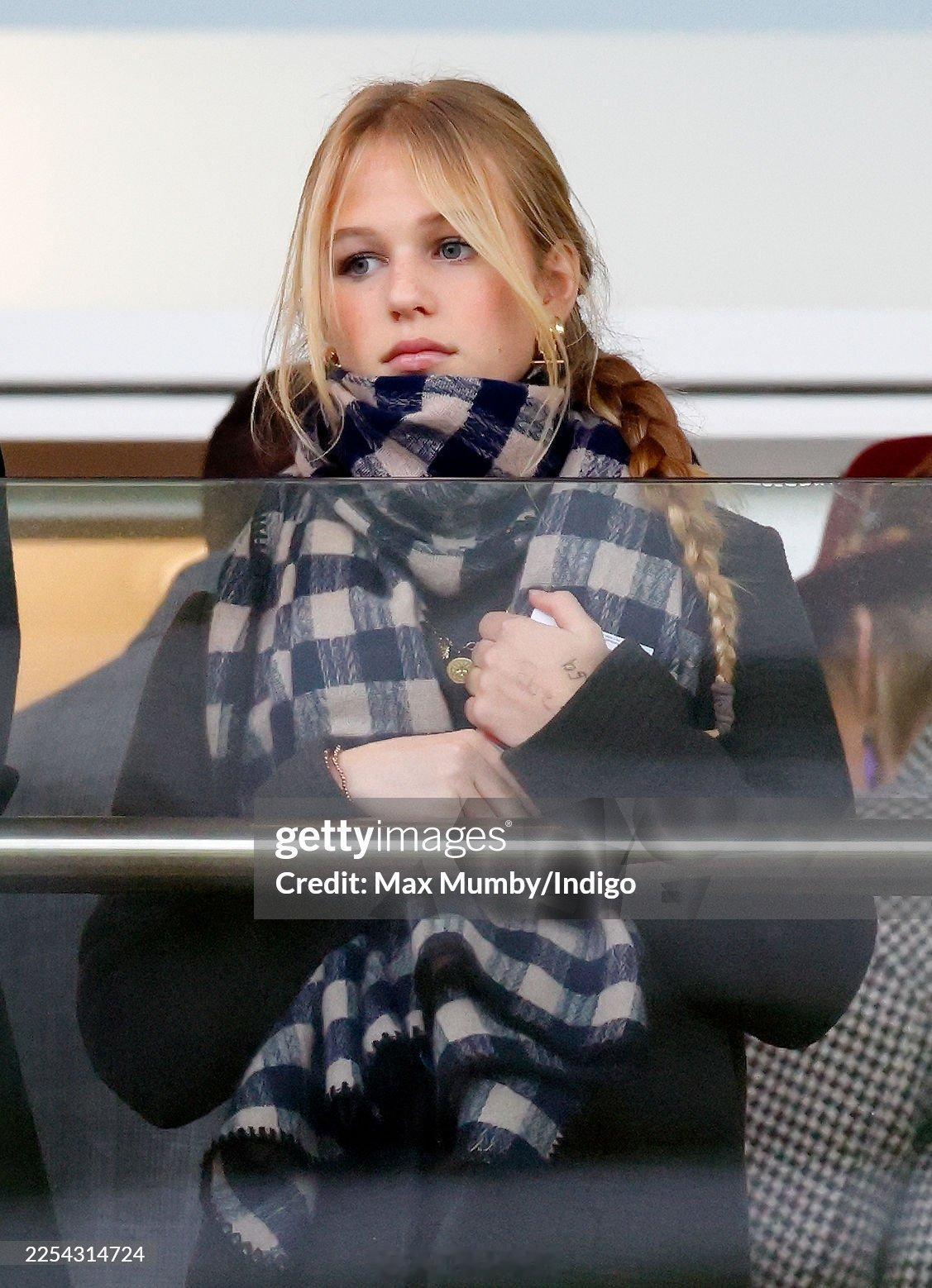 英国王室  【补图】2026年1月1日，彼得菲利普斯的小女儿Isla Phill