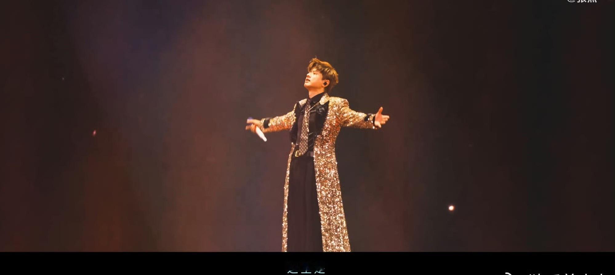 张杰斗转星移鸟巢见张杰：新春过了，也要➕杰❗️接下来斗转星移，我们鸟巢见……张杰