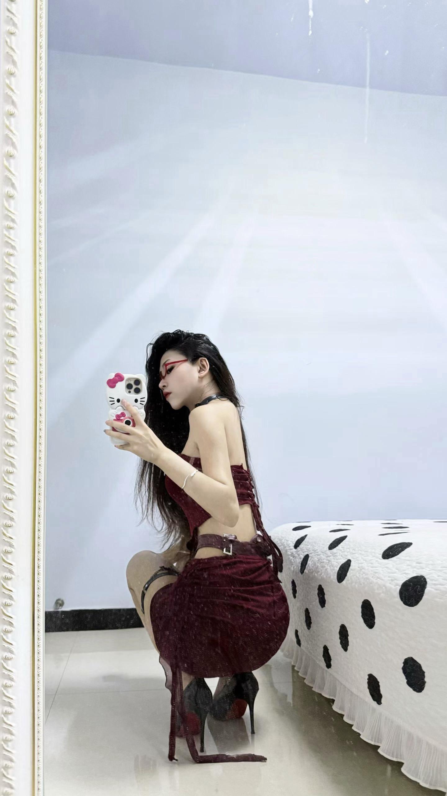 扼住你脖颈的不是命运 是我