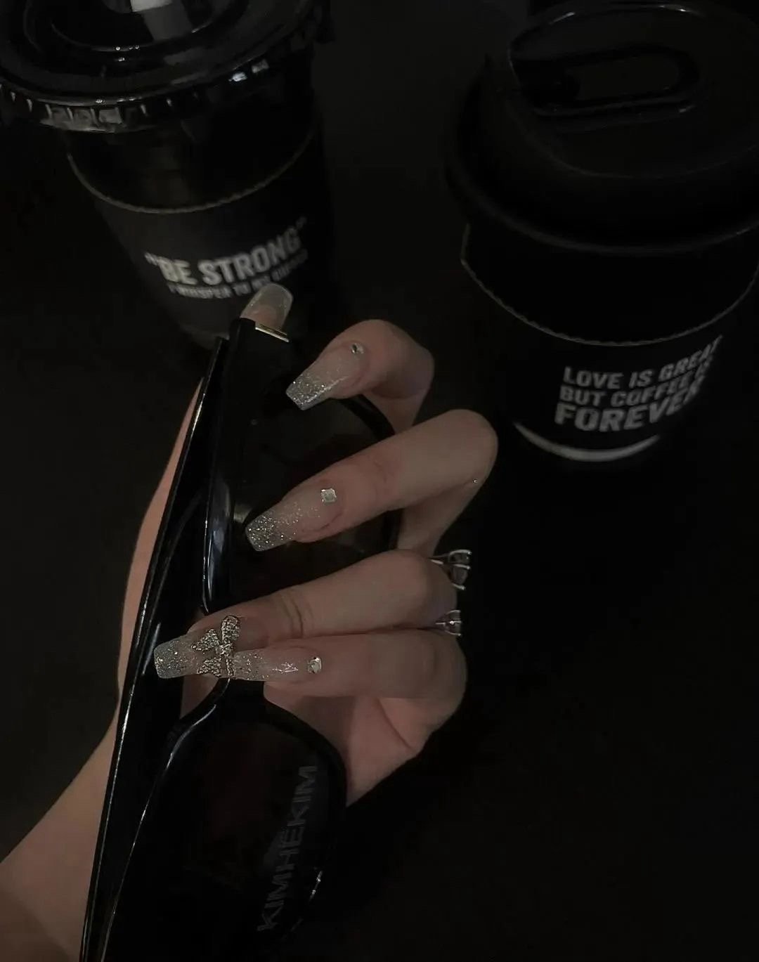 𝐓𝐨𝐝𝐚𝐲📝𝕪𝕖𝕖𝕖不发生点烂事，永远看不清身边人的模样。 