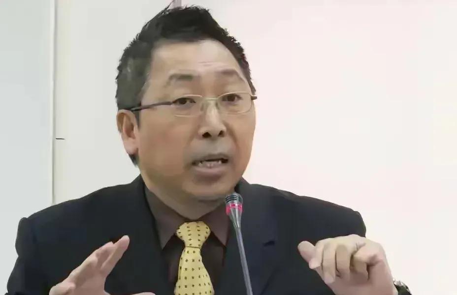 台湾名嘴唐湘龙说：无论中国大陆的军事，经济，科技，多么发达，现在在世界上已经是数