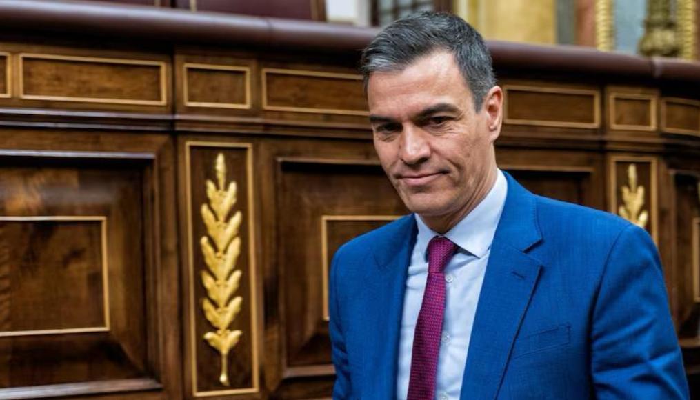 新西兰军机千里迢迢飞到中国黄海搞侦察，还顺手干扰民航飞行！转头一看，中国还是它最