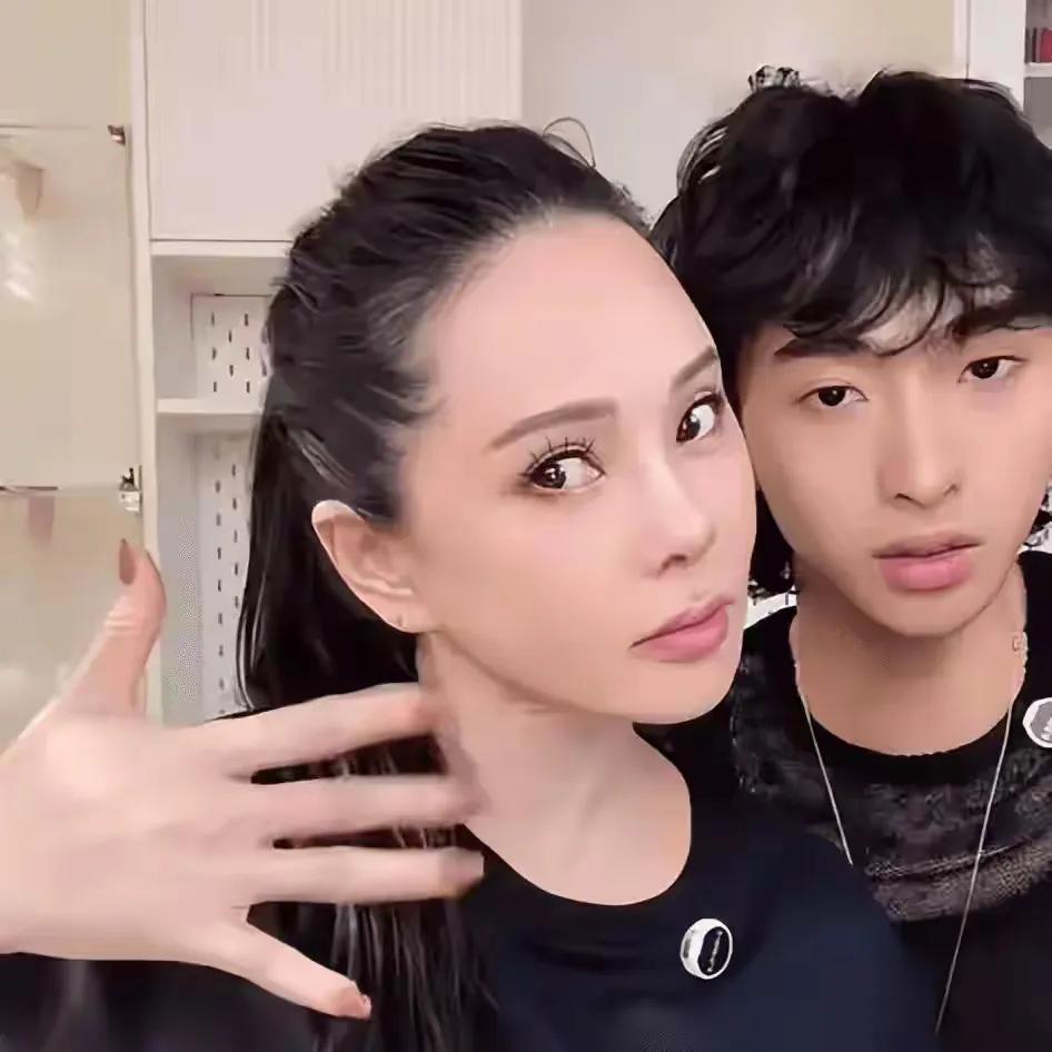 事态升级，庾澄庆儿子互联网惹争议，伊能静一篇小作文惹众怒

伊能静大概也没料到，