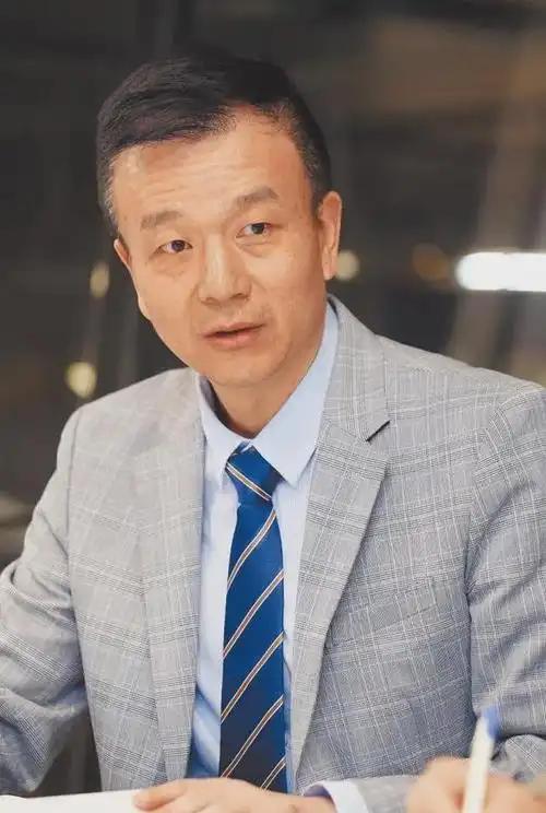 [微风]于北辰说：中国绝对没有办法打败台湾。原因是他们这一代保卫了今天的台湾，让