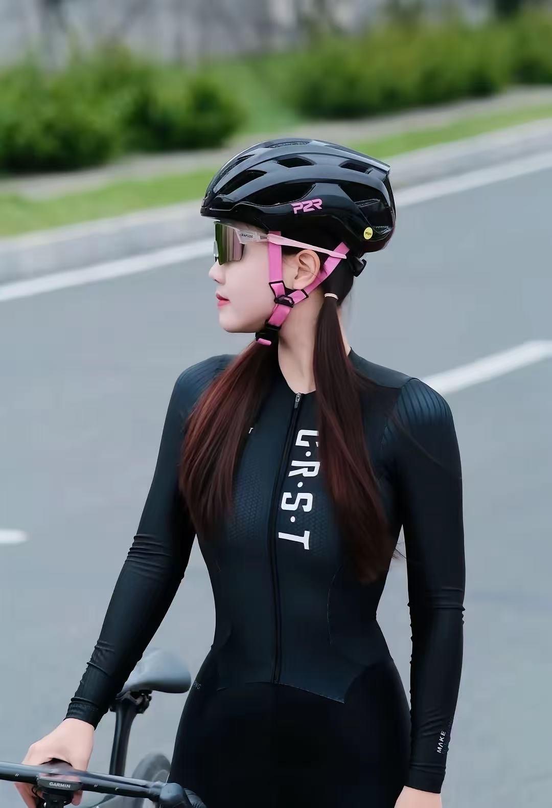 世界是如此辽阔，而骑车兜风
却把这个世界变得如此接近。（点击关注，感谢支持。）