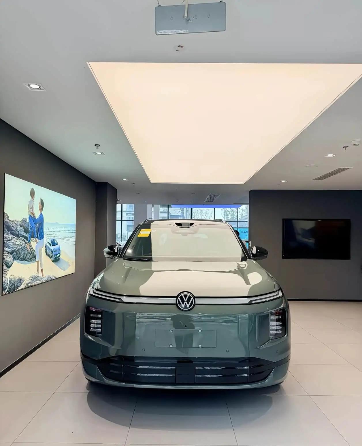 太燃了！3月30号深圳那场发布会，我盯着直播差点把手里的茶杯摔了。上汽大众ID.