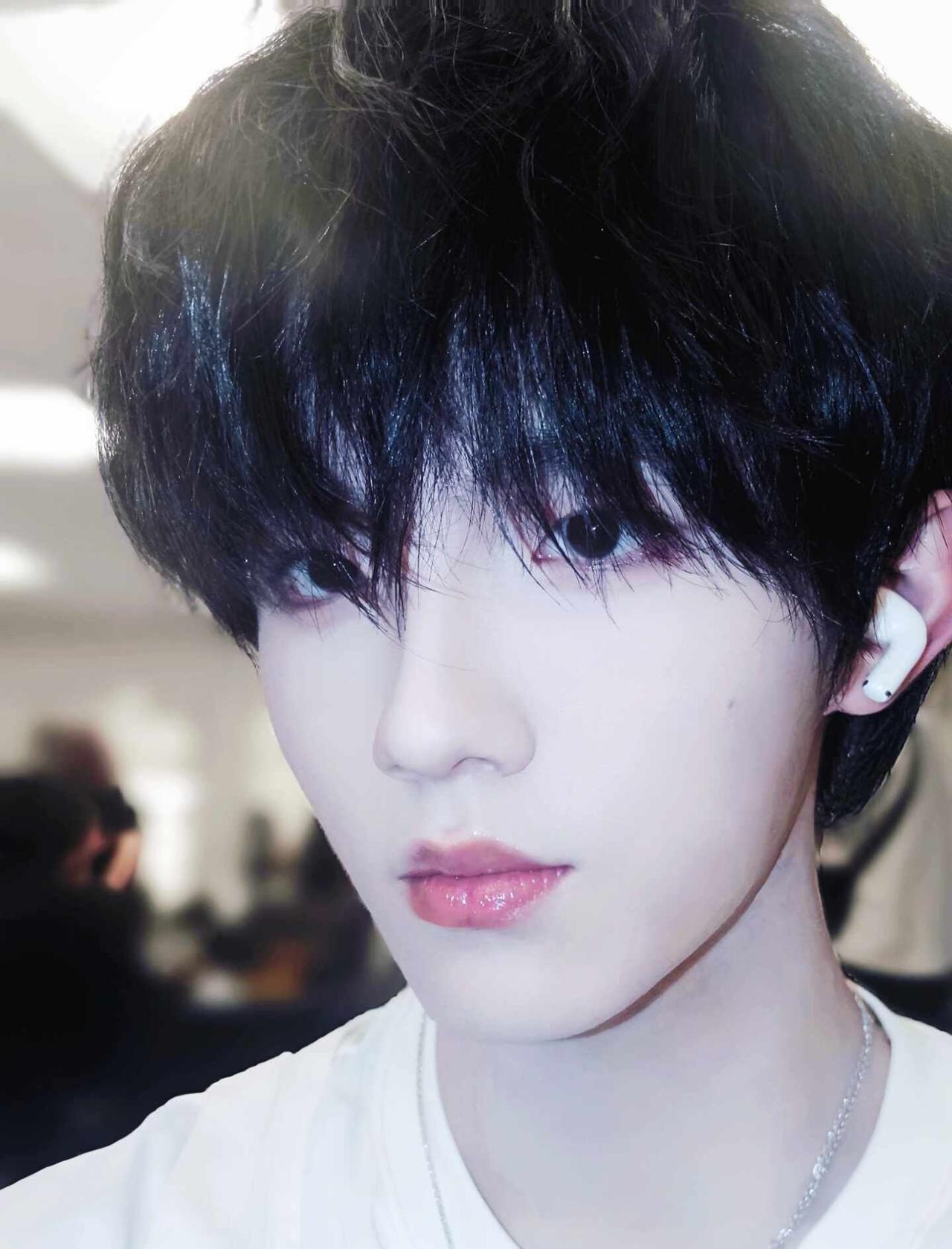 哥哥是我的全世界 我是哥哥的全世界
♡˃̶͈ ꇴ ˂̶͈♡苏新皓欧巴