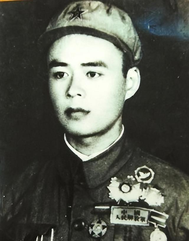 上甘岭一战，16岁的小战士忽然尿急，竟然在迫击炮上撒了一泡尿。没想到，就是这么一