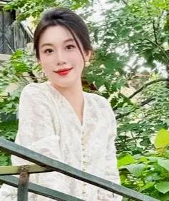 女子在馄饨店吃“霸王餐”
在她一系列的操作下，
最终逃单成功，她没有想到的是，钱