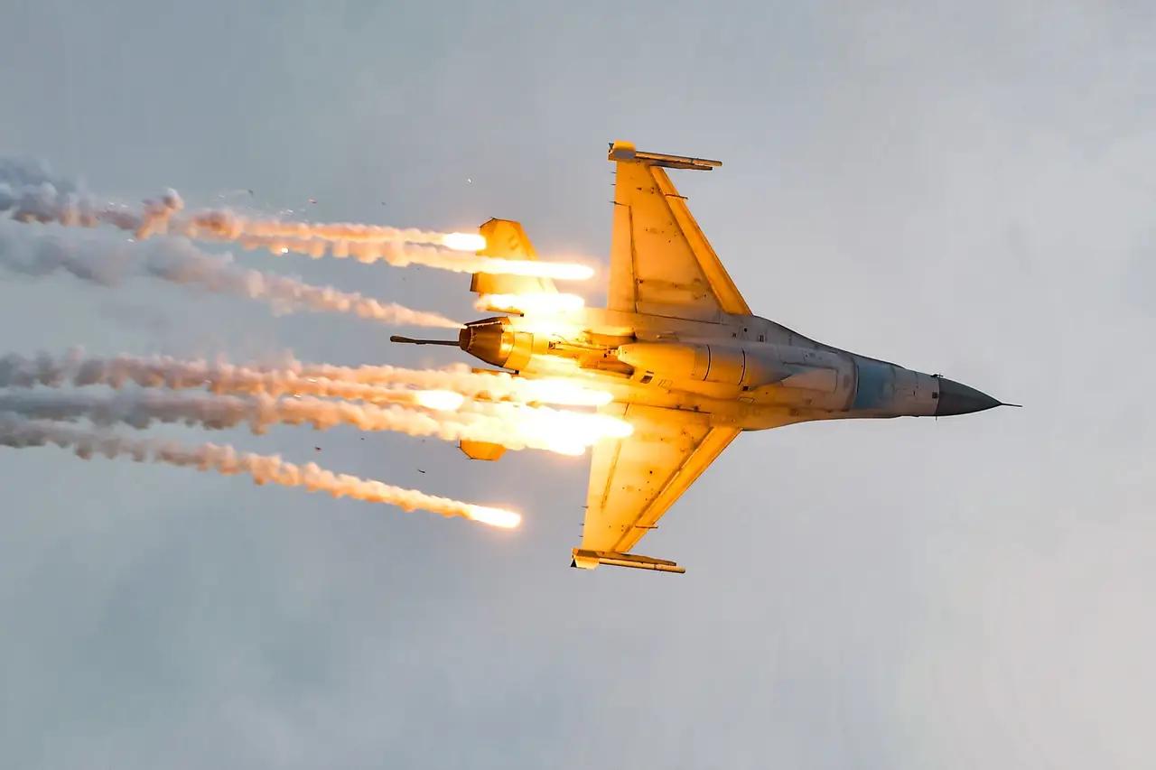 伊朗导弹的精准度令人咋舌，从固定的美军基地，到空中预警机，再到向来难觅踪迹的F-