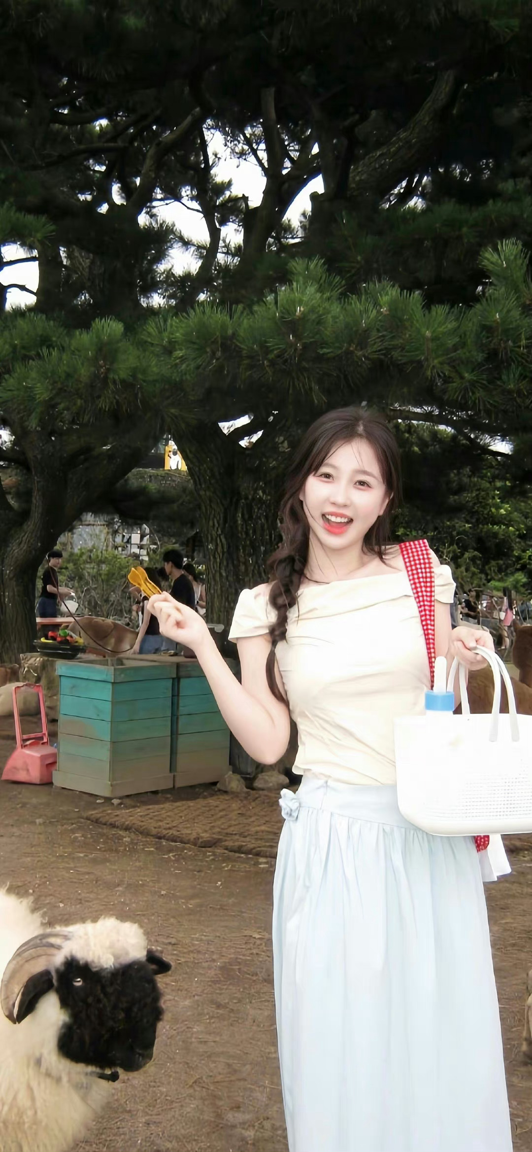 姜妍 ：虞书欣当了天我的知世～[哇]#姜妍 虞书欣当了天我的知世# ​​​