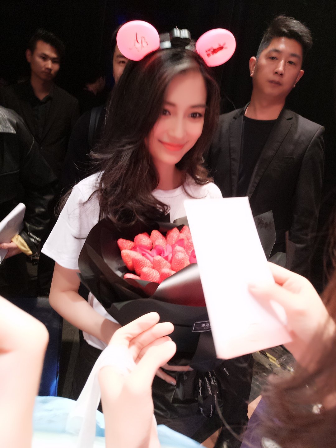 angelababy[超话] [兔子]angelababy “喜欢不会淹没于汹涌