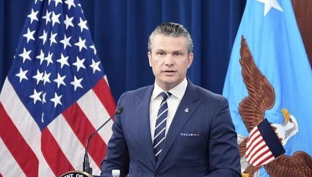 美国战争部长赫格塞思翻车了：谎报伤亡被捅出来，现在连他自己都怕被炒鱿鱼。打仗打输