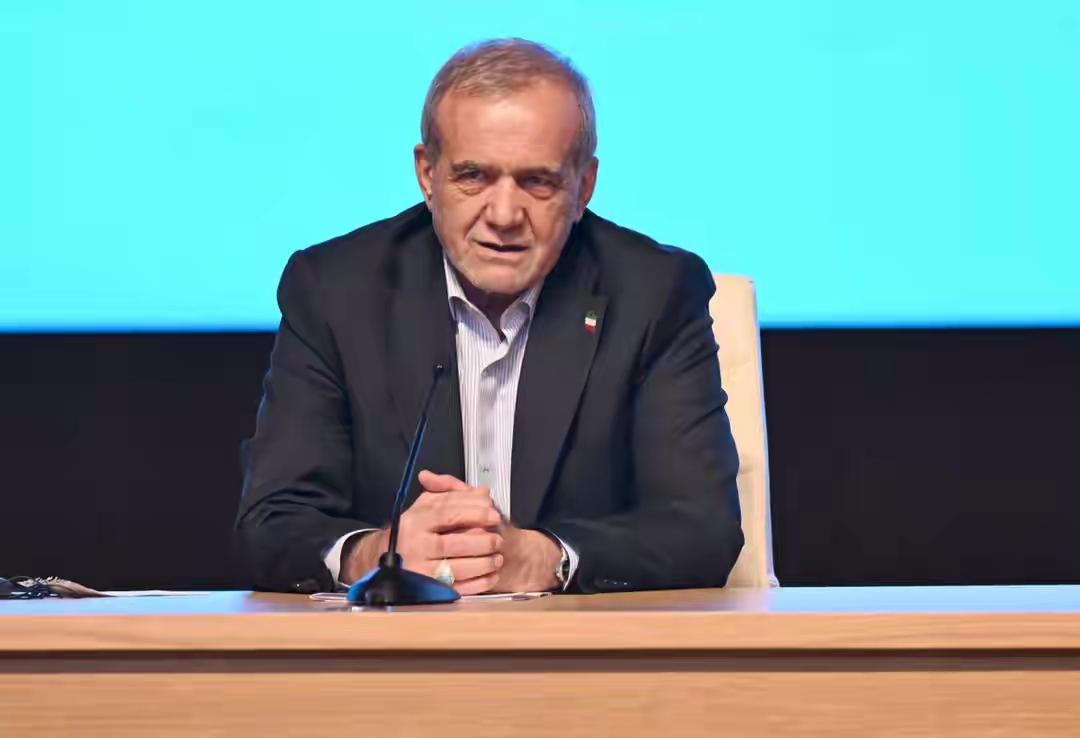 伊朗这种“主和派”（说难听点实际上就是投降派），导致国家在对美以斗争中，一直处于