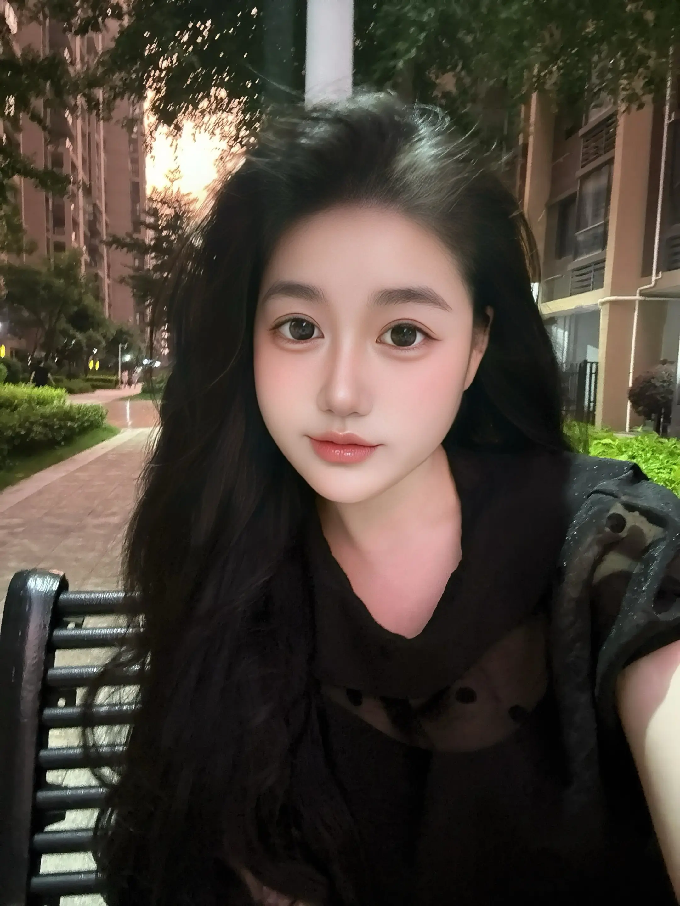 珠圆玉润方圆脸 富态旺夫又旺财