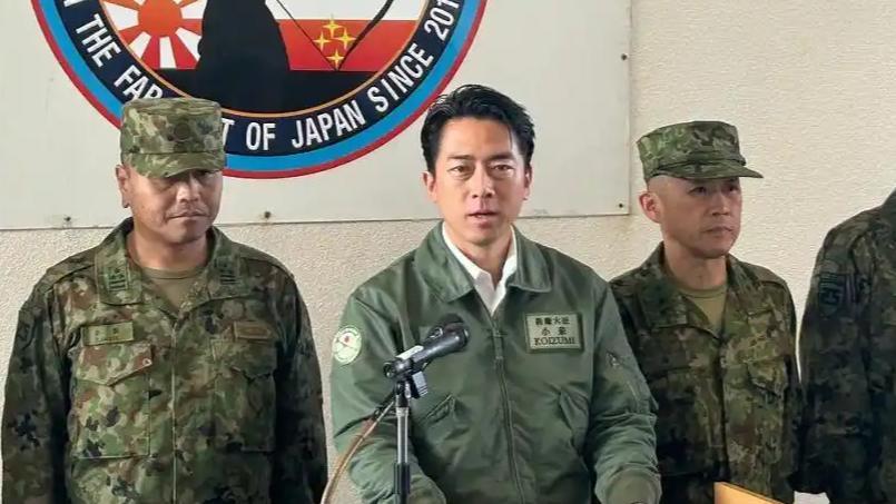 日本加速太空军事化步伐。12月2日，防卫大臣小泉进次郎视察航空自卫队“宇宙作战群