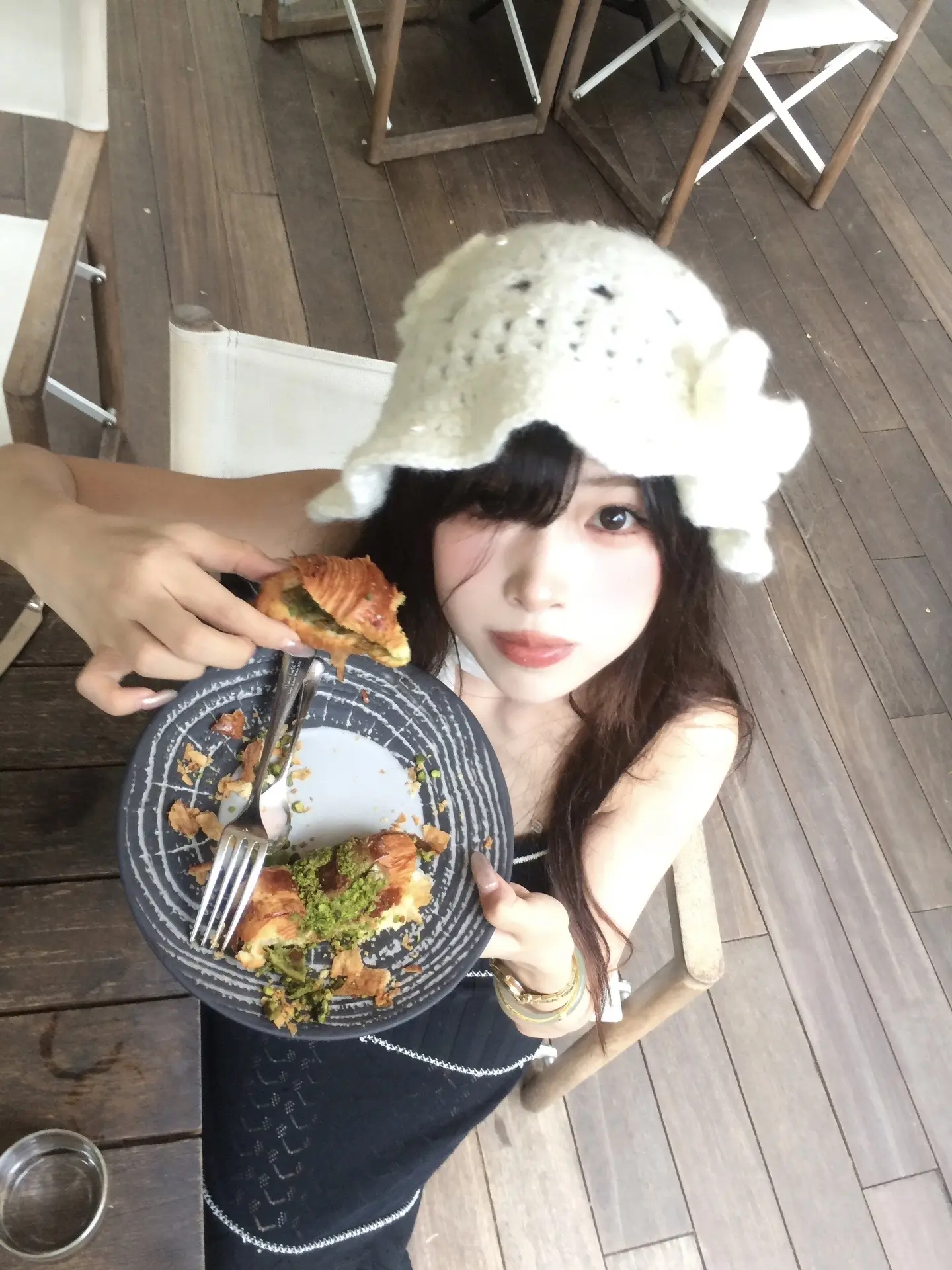 你总以为要烂尾了 其实下一页就是幸福。