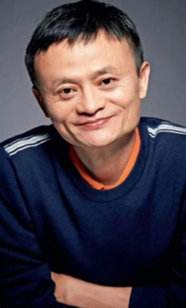 看到＂姐你以后什么都不缺＂这种话就想笑。现在男生张嘴就来画大饼，你当姐姐是哆啦A