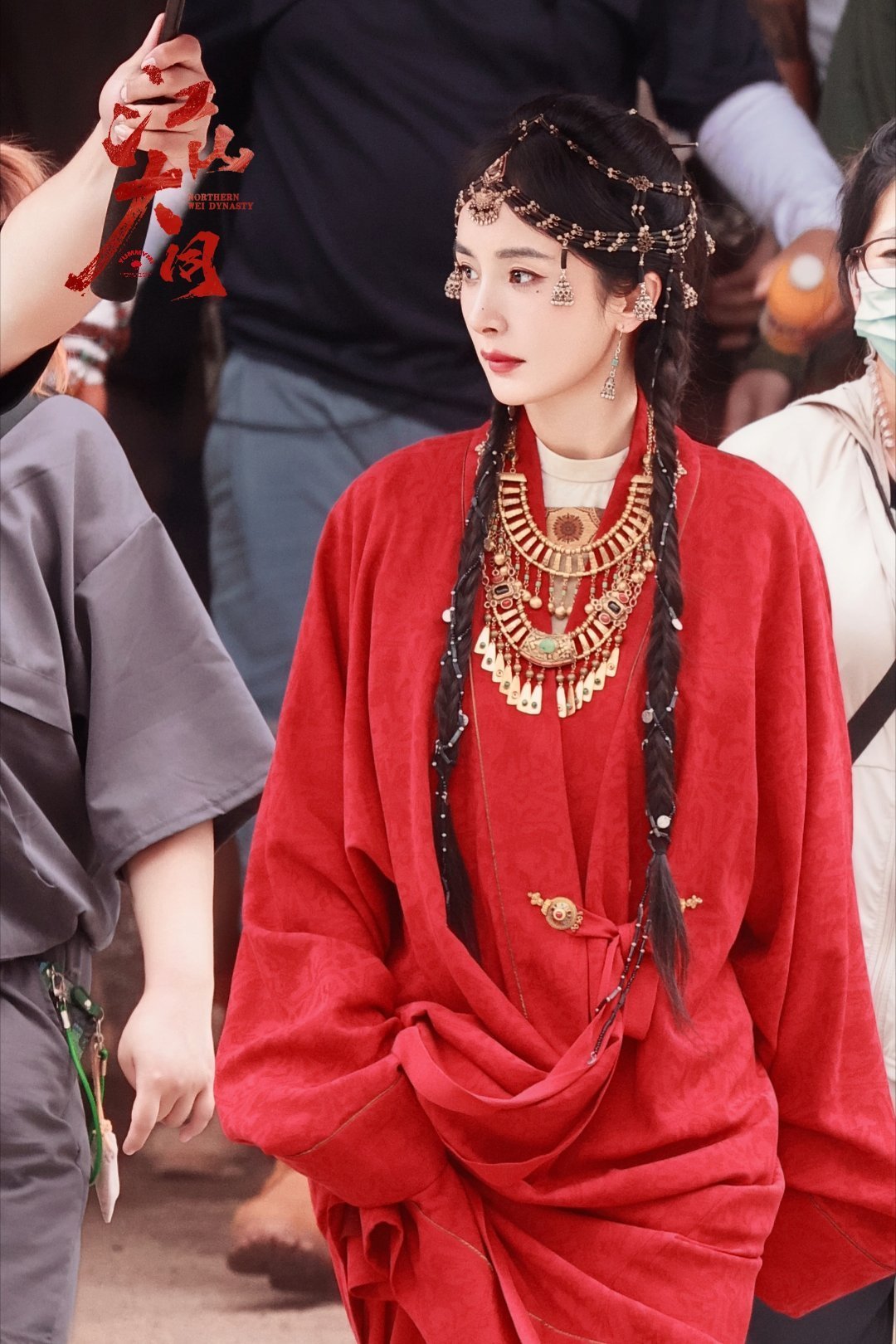 江山大同 这是由杨幂领衔主演并一人分饰两角，讲述北魏冯太后推动民族融合与制度改革