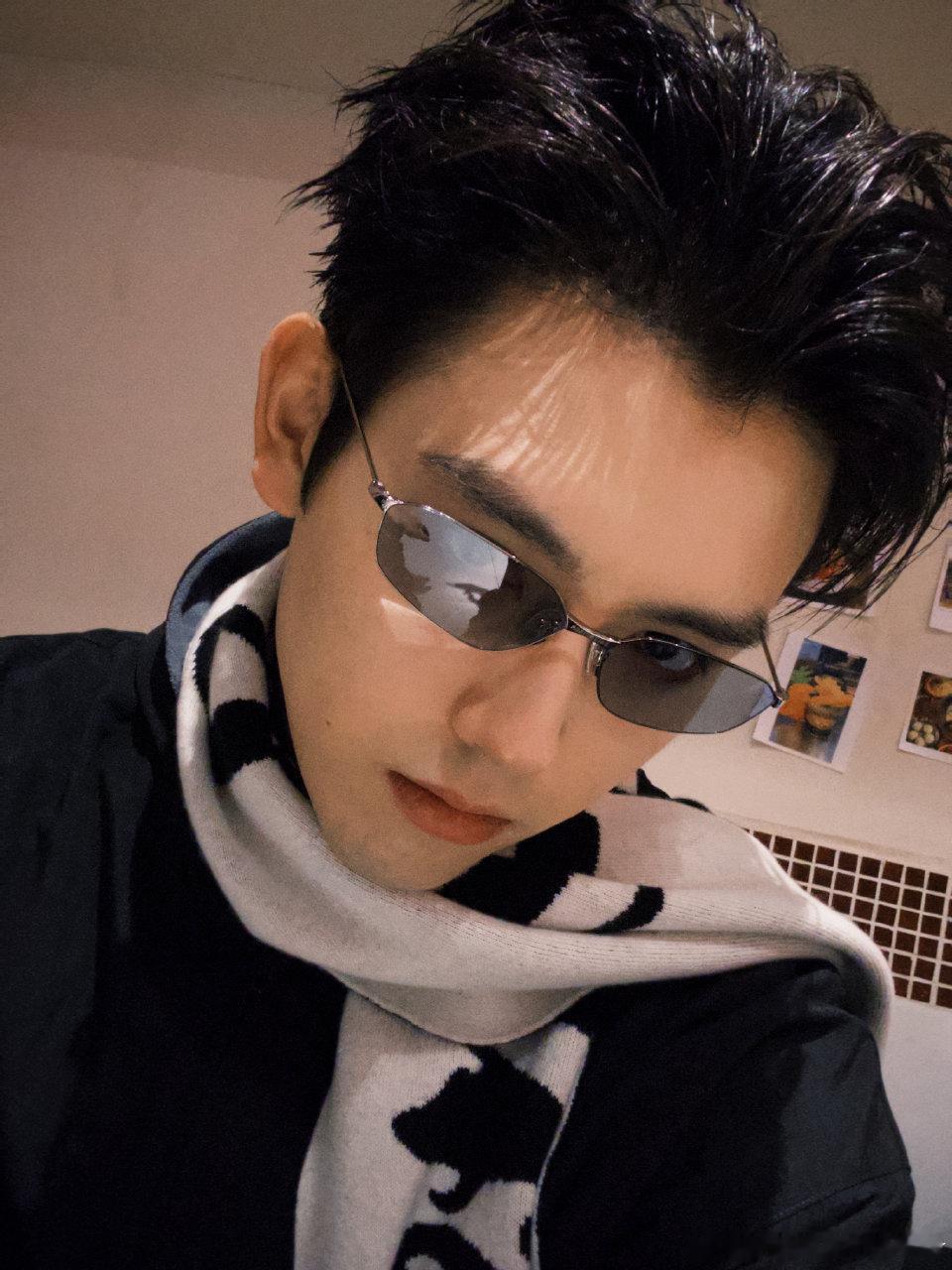 陈飞宇的新年第一波自拍 潮男 