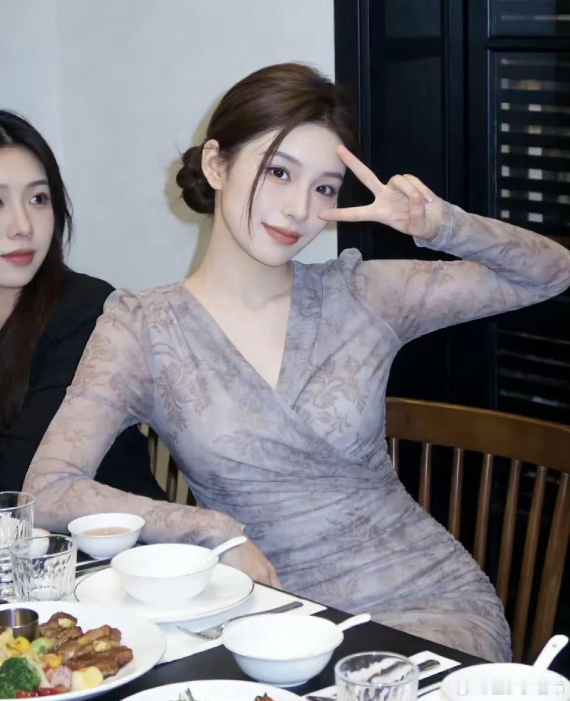 给我的闺蜜写个小点评 