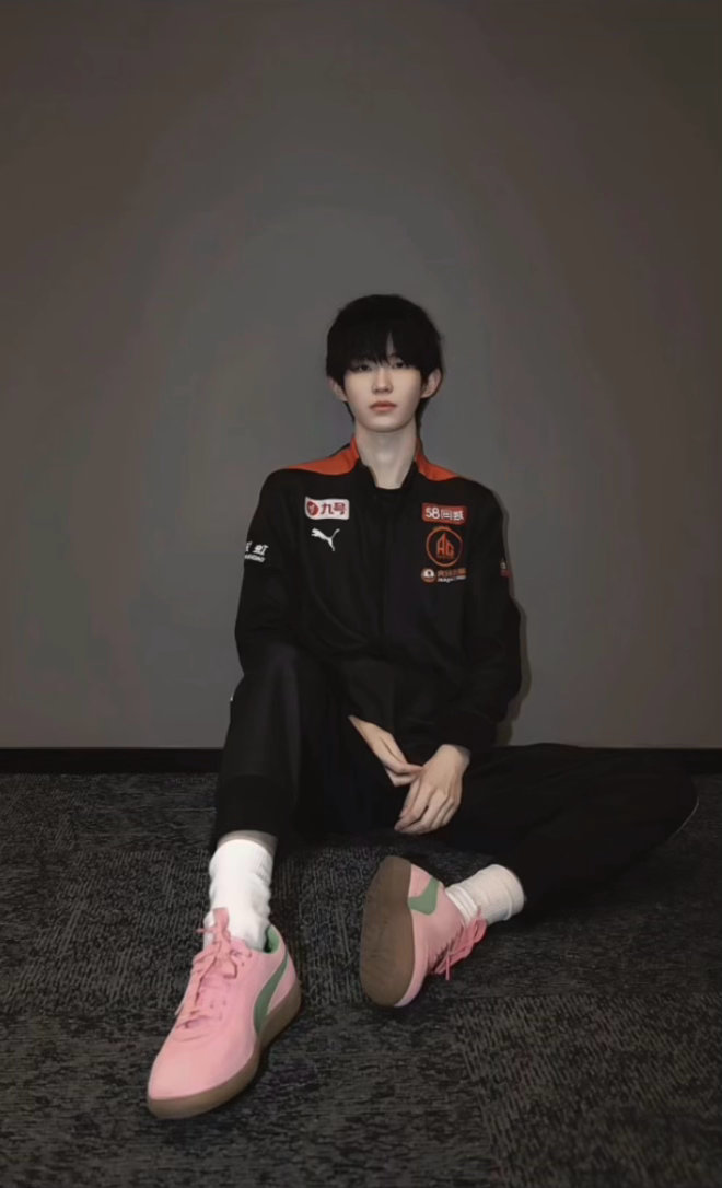 腿比某些人命还长