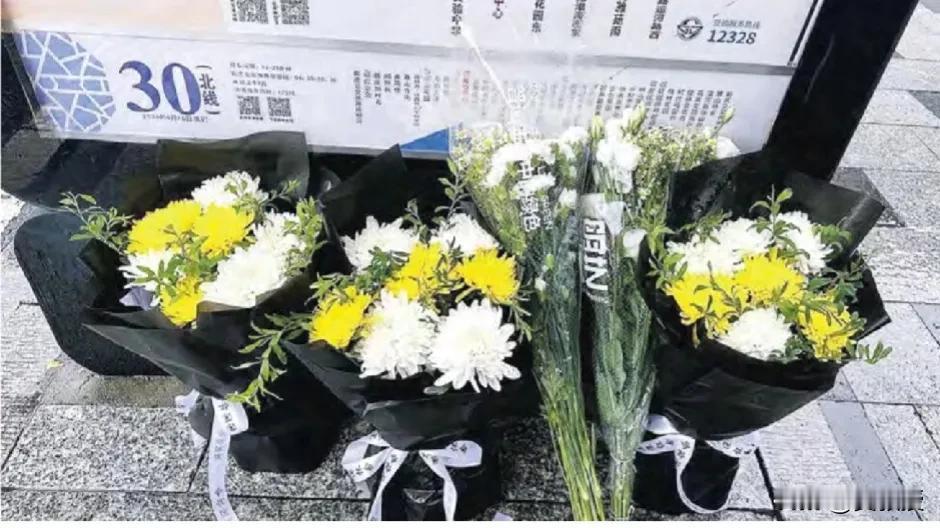 必须坚决打击极端民族主义
各大网络平台统一出手，已经很明确的信息，这是一个明确的