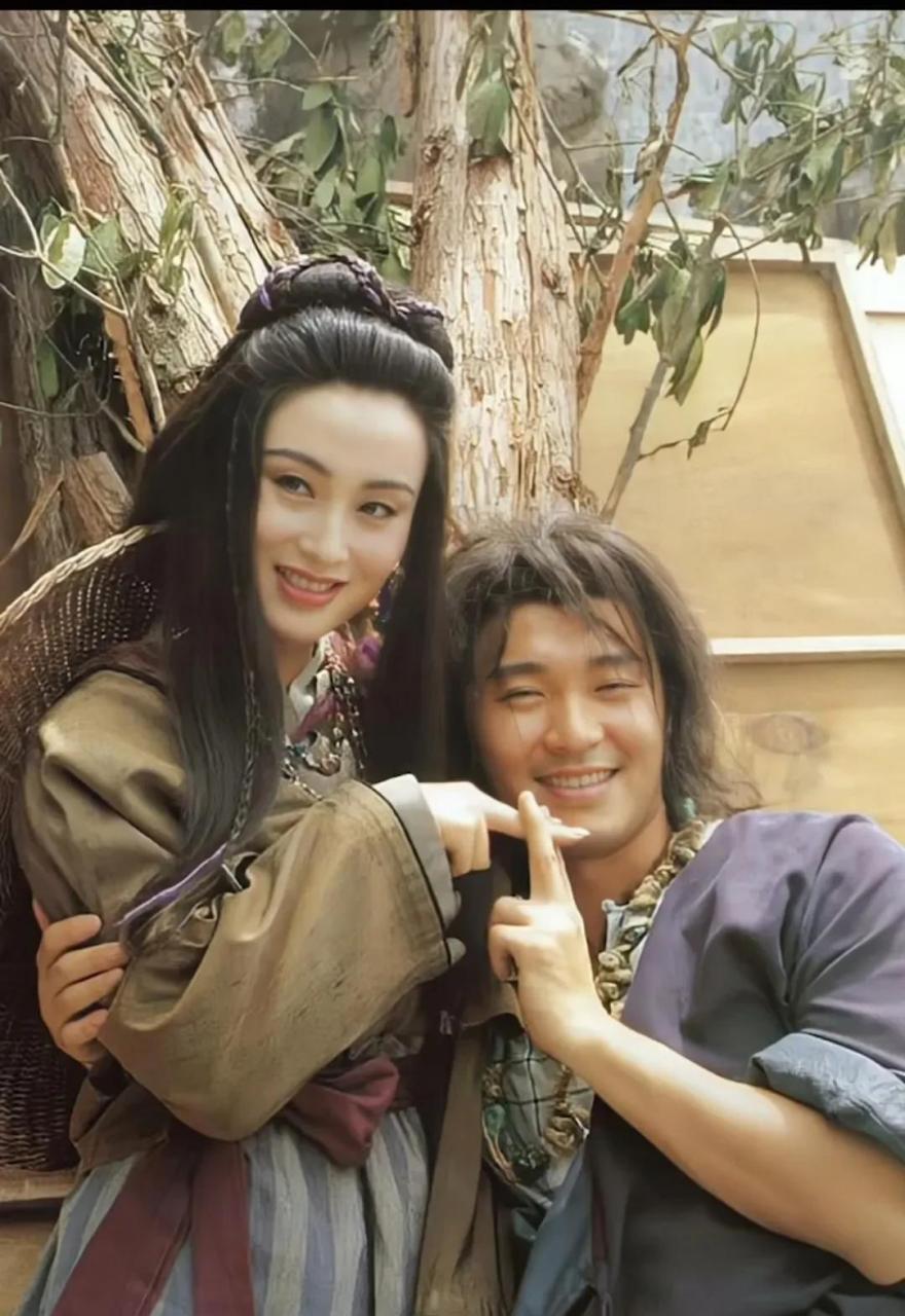 周星驰拍摄现场的老照片 