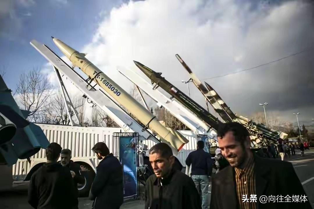 美军库存惊人却不敢动伊朗？两大致命短板藏不住了
 
2026年，全球目光聚焦中东