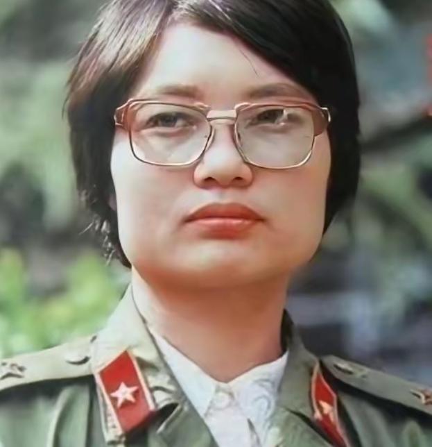 1986年，23岁女医护刘亚玲以回家探亲为由，向医院请假，谁知她居然偷偷溜到了老