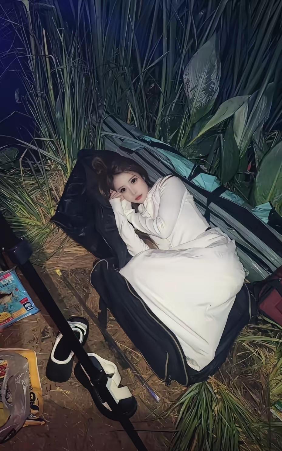 虽然人家没有钓到鱼，但是看看这个场景，我还是觉得自己输了，本来还想钓鱼赢了人家，