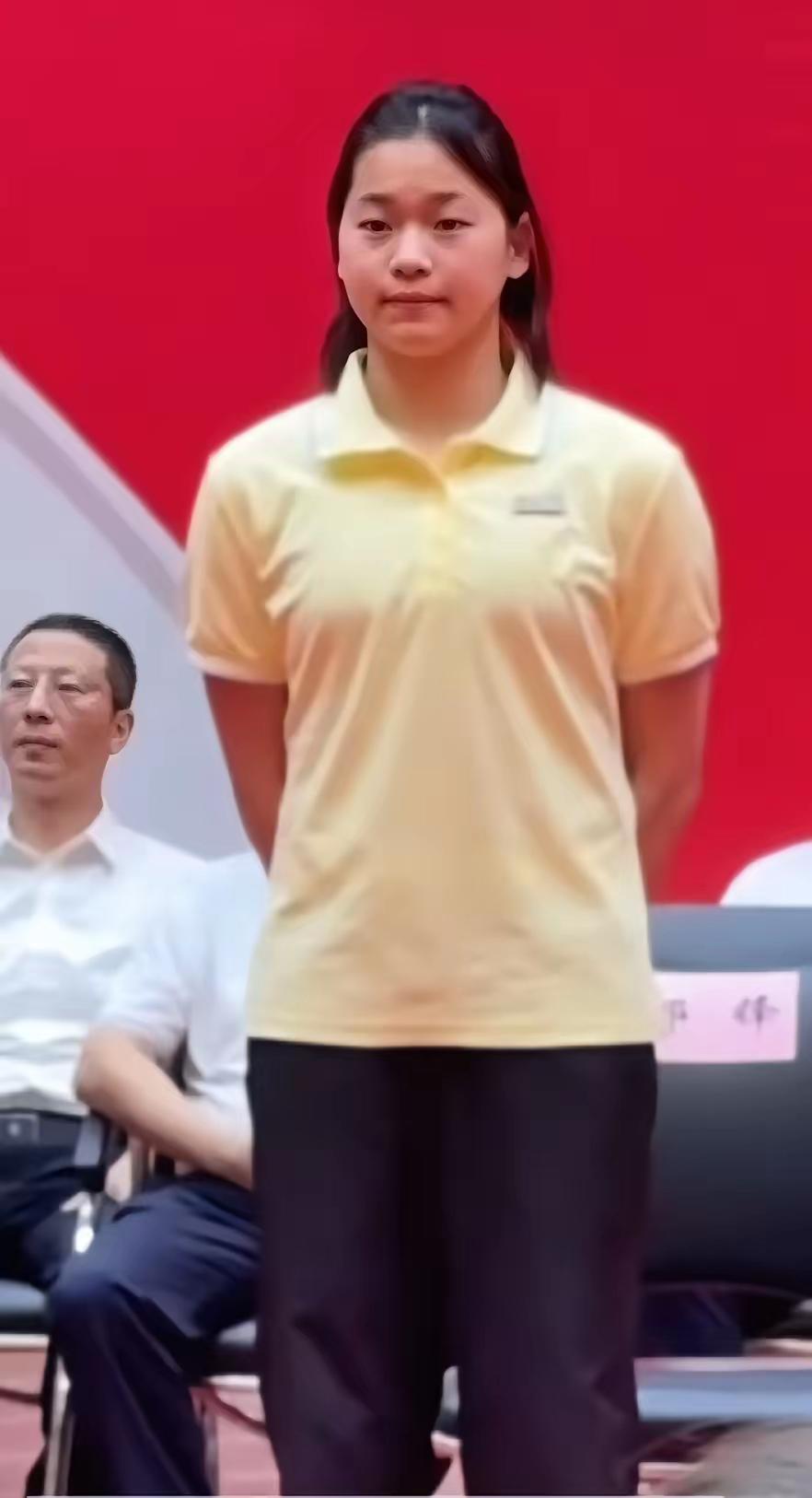 这才叫女大十八变，仅仅四年，全红婵从一个娃娃变成少女，如果不做说明，根本认不出来